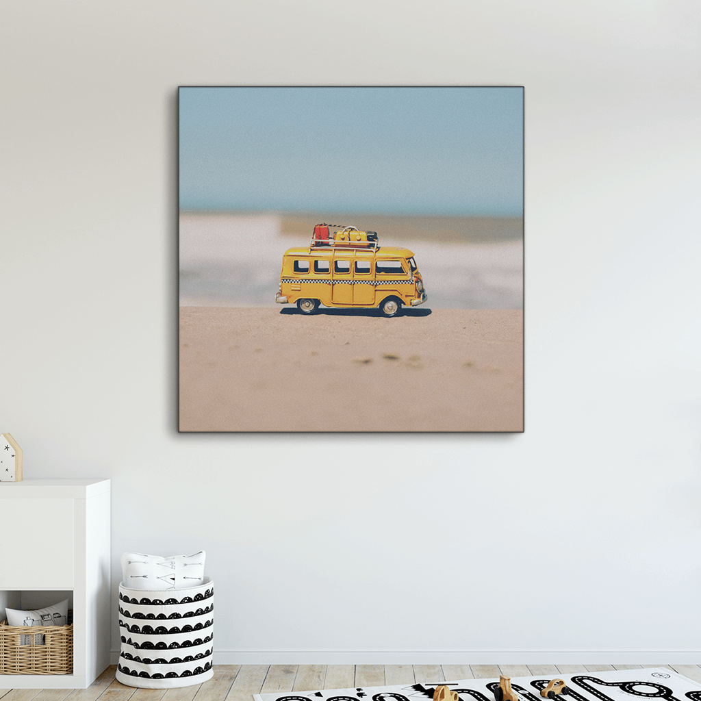 Yellow bus : One