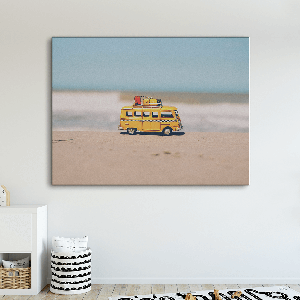 Yellow bus : One